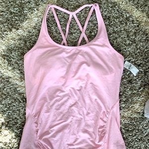 *SOLD* NWT Gap Fit maternity XS tank and Capri blackout leggings